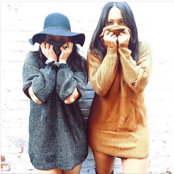 LF Sweater Dress with Zippers Size Small - Picture 1 of 6